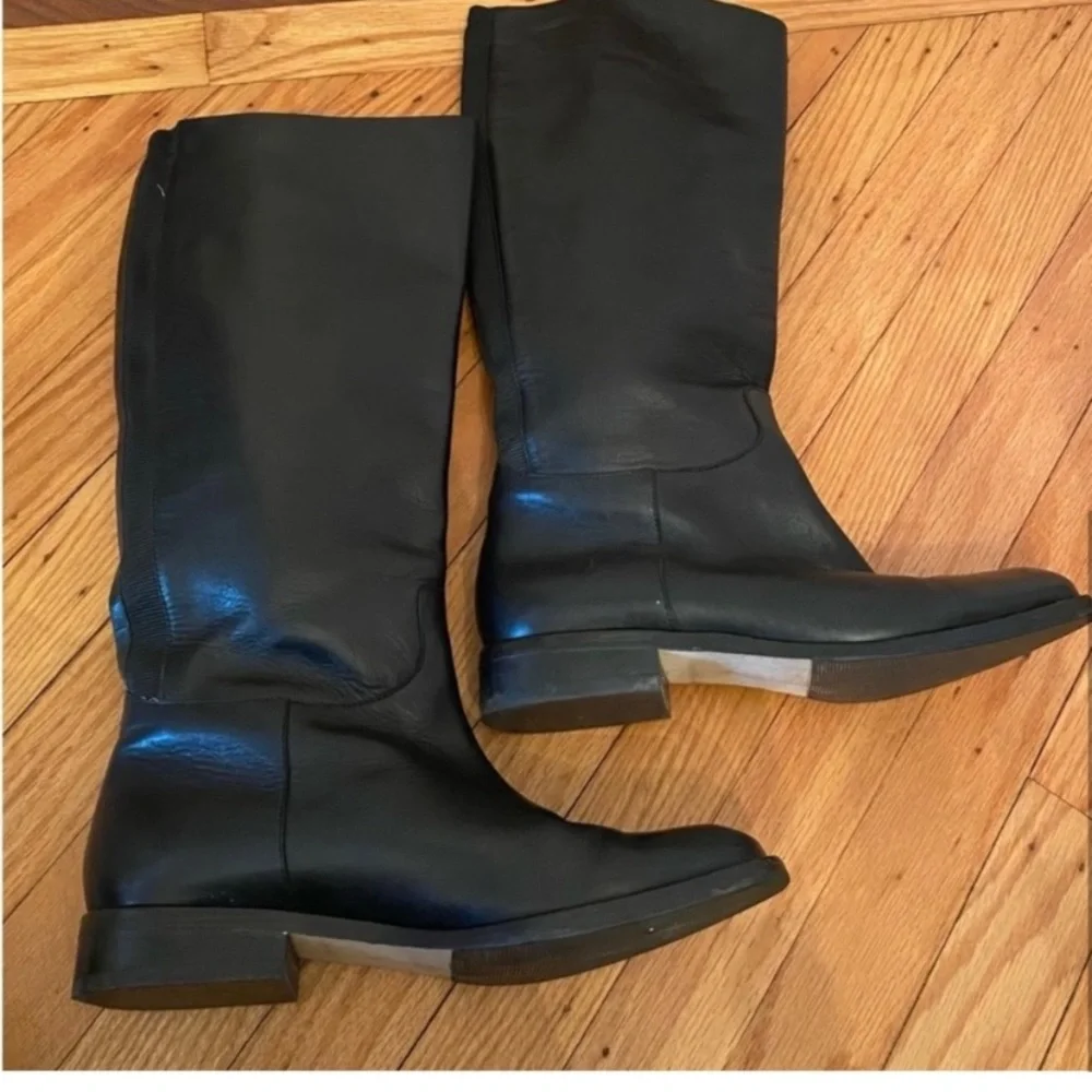 Banana Republic Leather Boots 7 Medium - 15” High